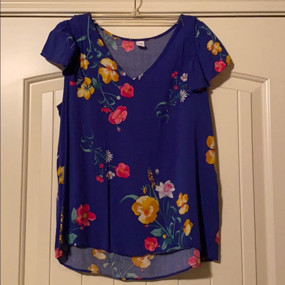 Flutter sleeve top